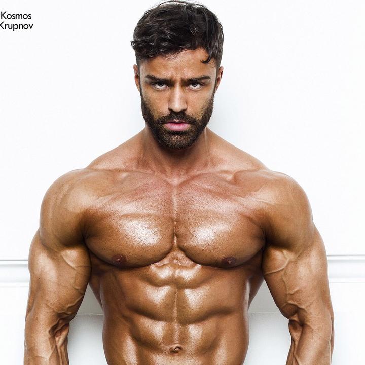 Hire .......ifbbpro influencer with 60.7k