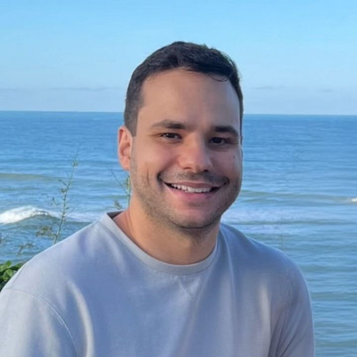 Hire .......manzioli influencer with 161.7k
