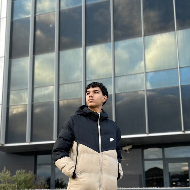 Hire ...._lad influencer with 130.7k
