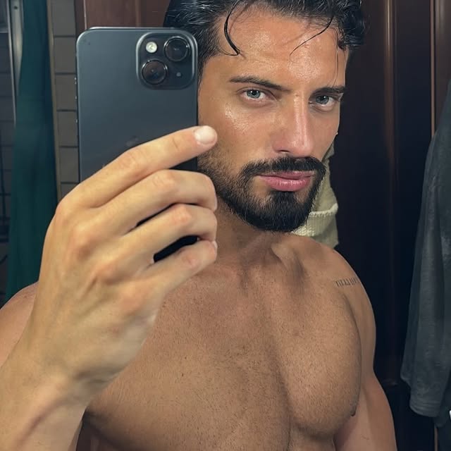  ......._selfie   'recent posts' 